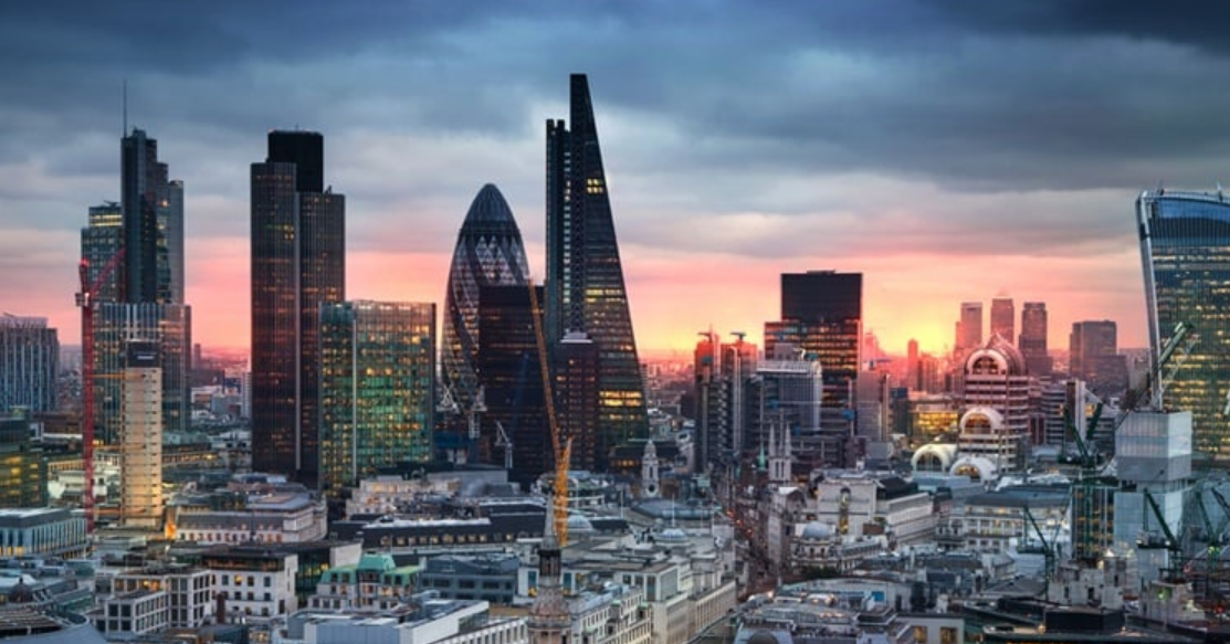 <span id="hs_cos_wrapper_name" class="hs_cos_wrapper hs_cos_wrapper_meta_field hs_cos_wrapper_type_text" style="" data-hs-cos-general-type="meta_field" data-hs-cos-type="text" >Investment banking - Reduce risks & costs increasing throughput over 200%</span>